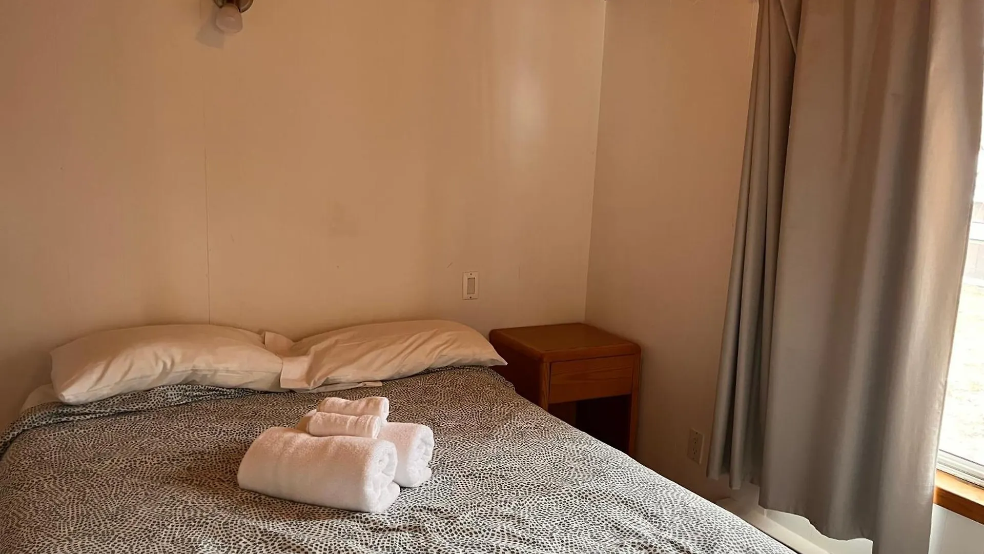 Camping Chalets Lac St-Augustin Quebec City Canada