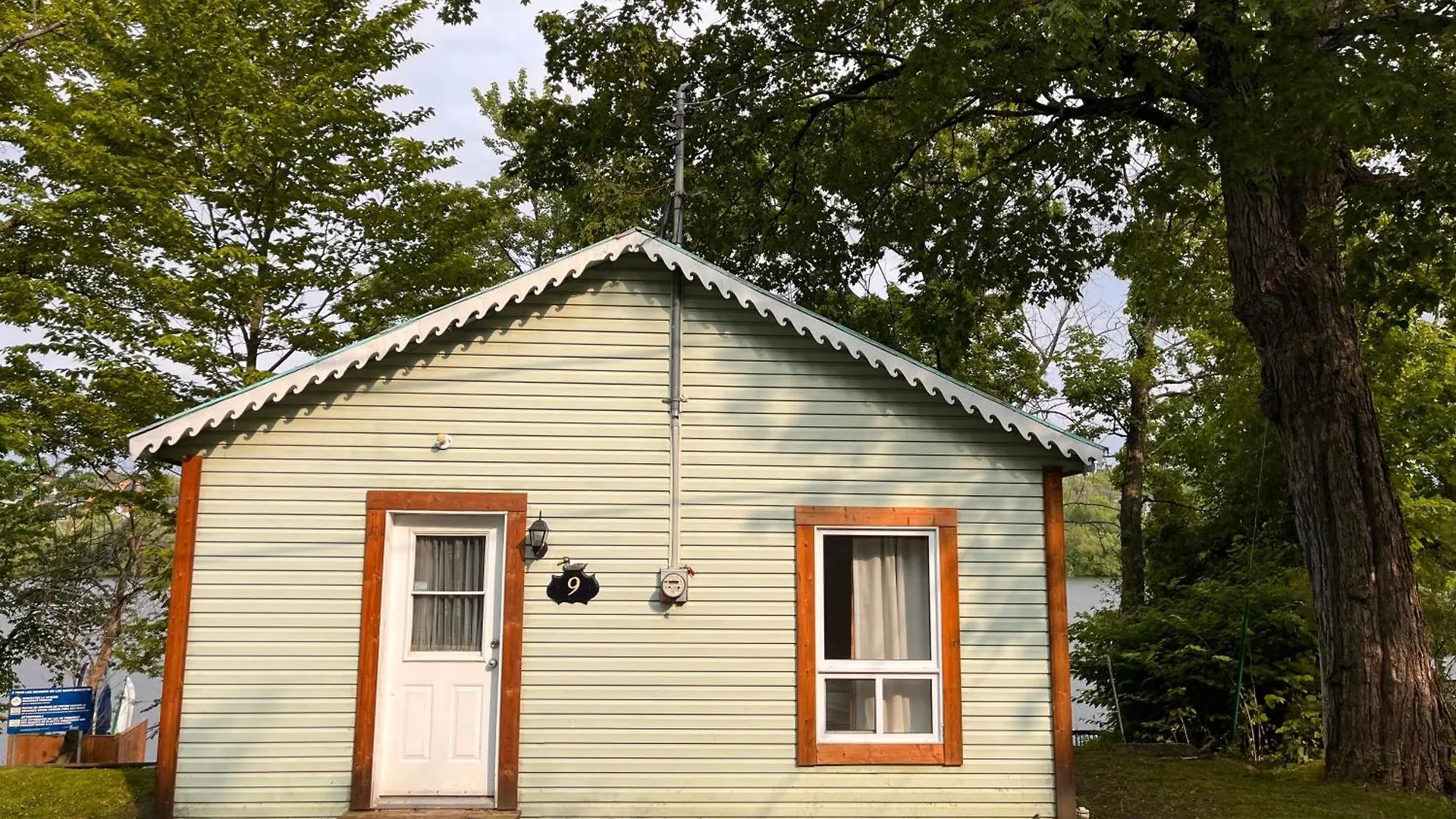 Camping Chalets Lac St-Augustin Quebec City Canada