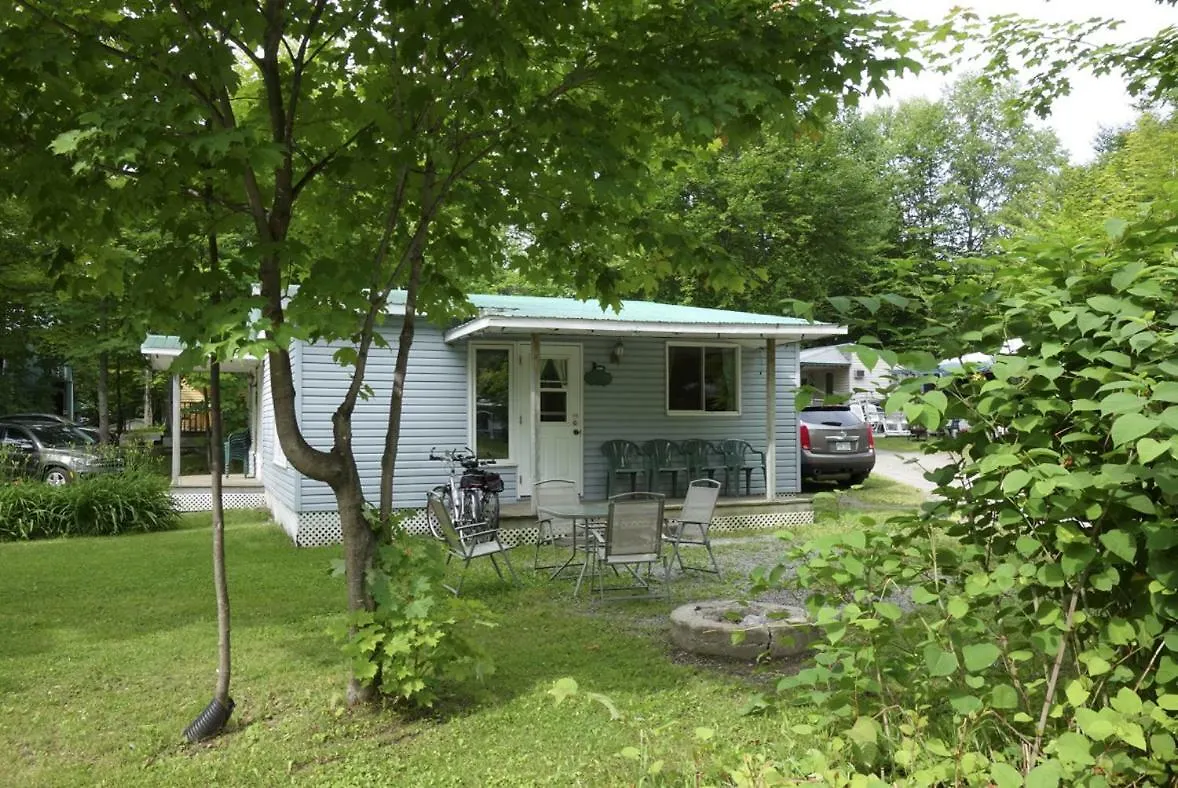 Camping Chalets Lac St-Augustin Quebec City Canada